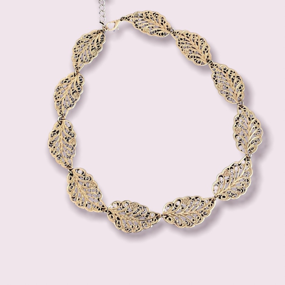 Gold leaf choker